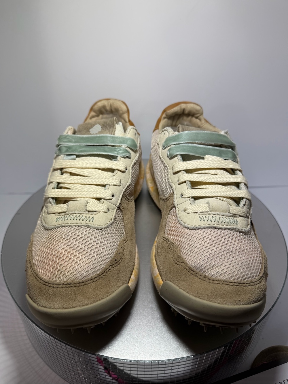 Sanatorisan Women's Athletic Sneakers in Beige and Light Green size 8 new w/ out
